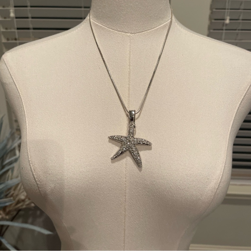 Silver Starfish Pendant Necklace 18”